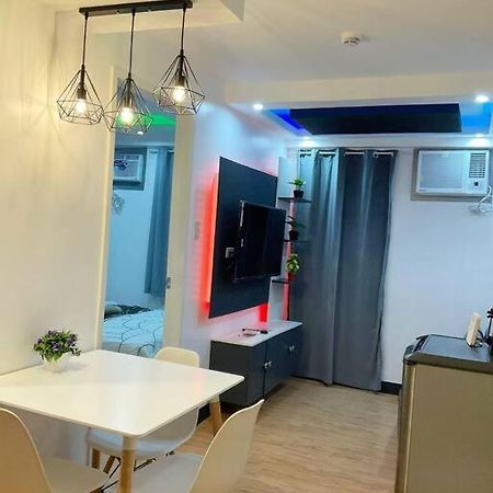 Ar02 1Bedroom Condo Unit With Free Pool, Hbo, Netflix & Wifi Davao Exterior photo